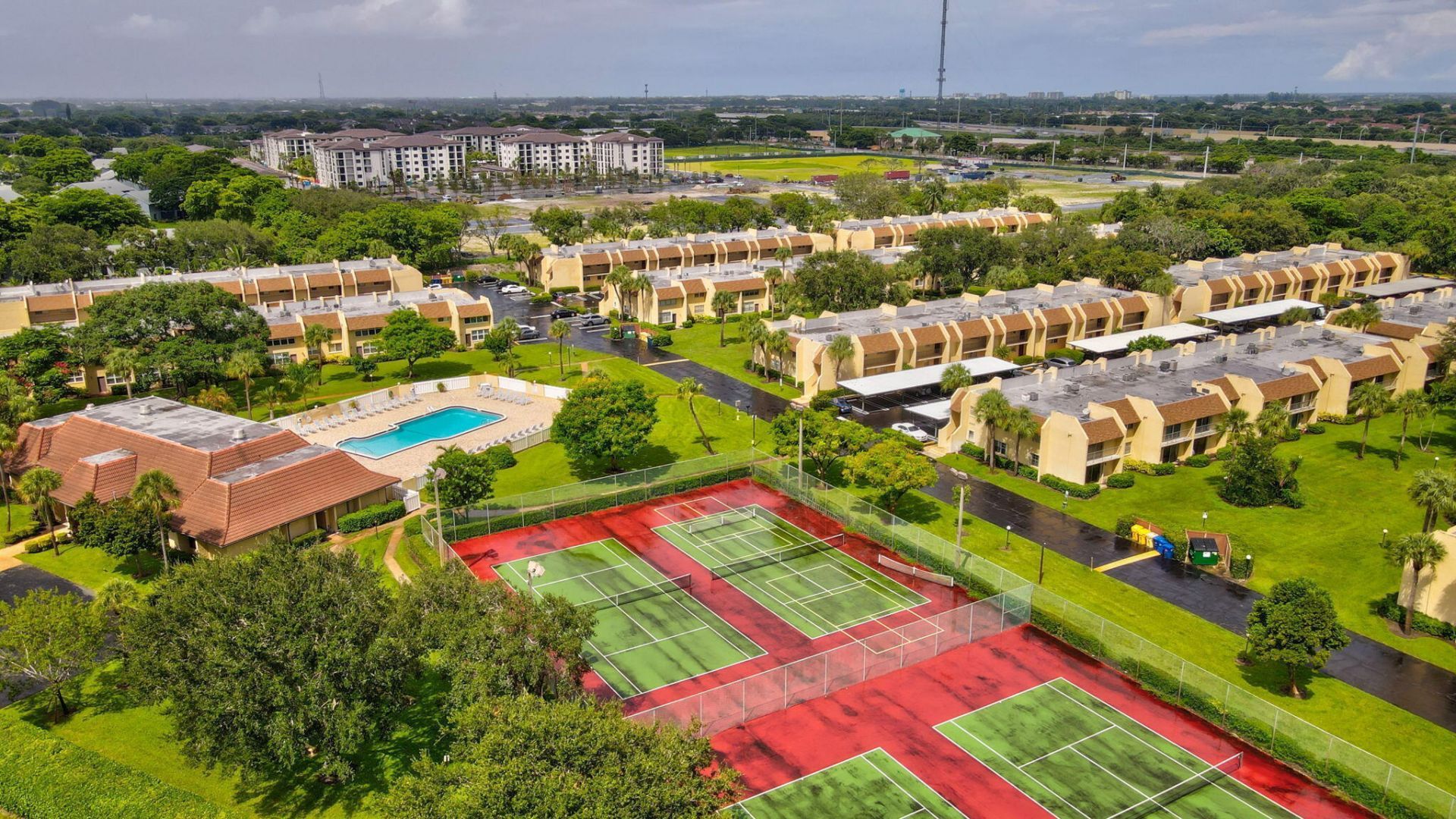 2825 SW 22nd Avenue, Unit 201, Delray Beach, FL 33445 Photo