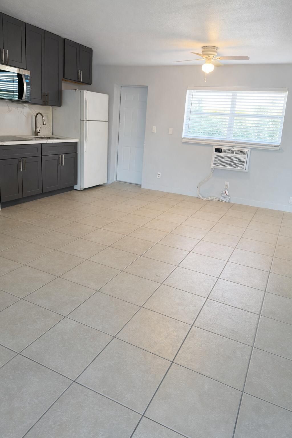 1017 SE 3rd Street, Unit 3, Deerfield Beach, FL 33441 Photo
