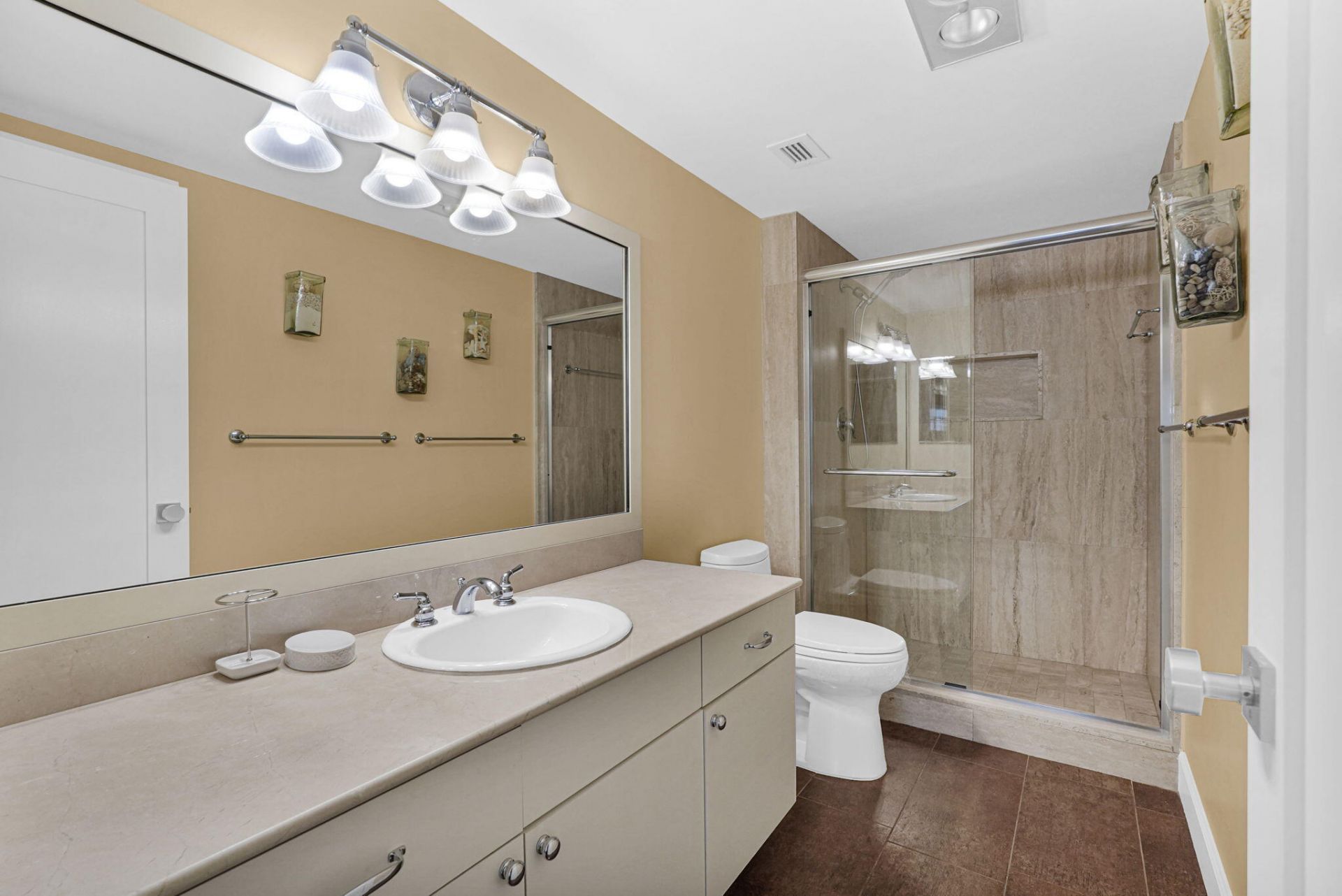 1701 S Ocean Drive, Unit 203, Hollywood, FL 33019 Photo