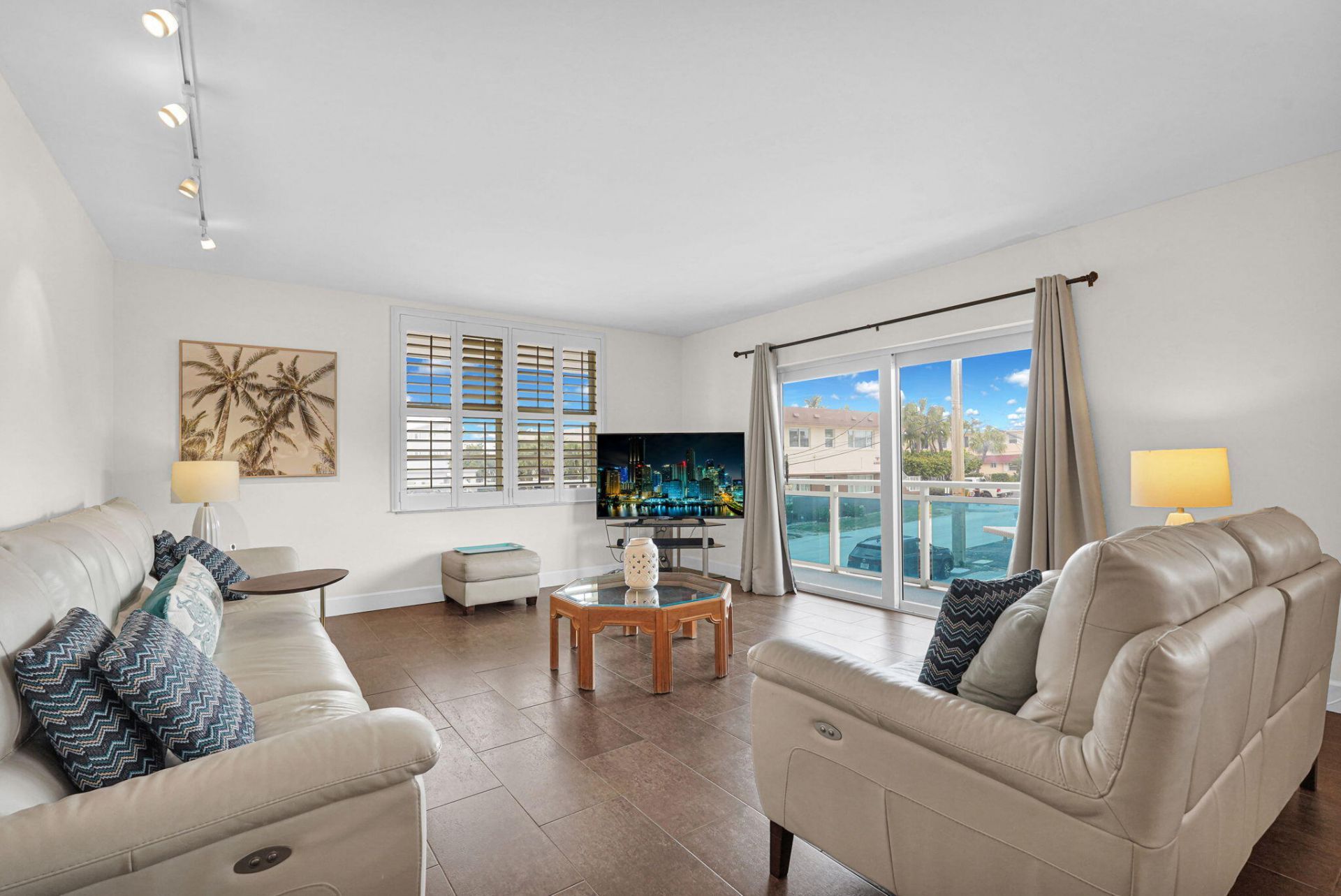 1701 S Ocean Drive, Unit 203, Hollywood, FL 33019 Photo