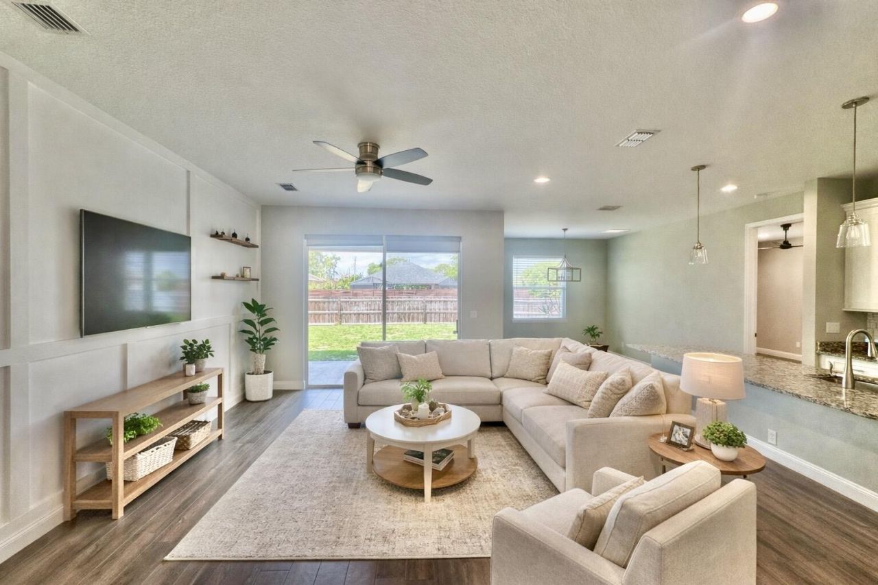 110 SW Pilsner Circle, Port Saint Lucie, FL 34953 Photo