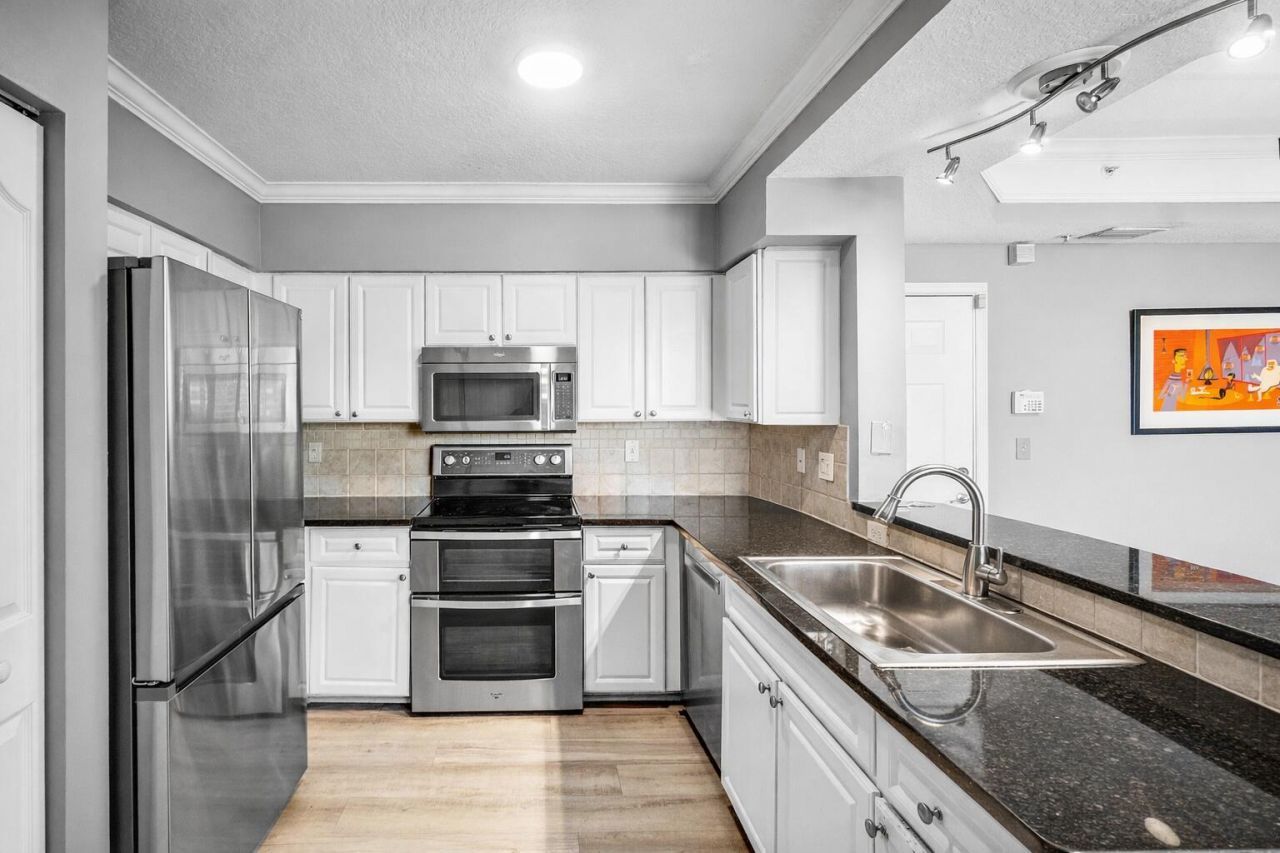 2052 Alta Meadows Lane, Delray Beach, FL 33444 Photo