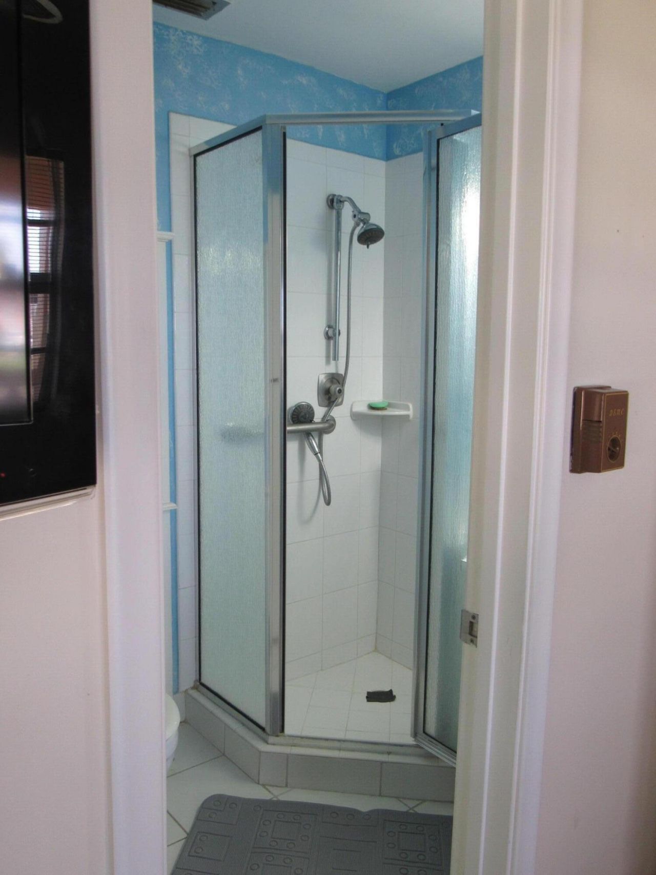 1830 NW 18th Street, Unit 201, Delray Beach, FL 33445 Photo