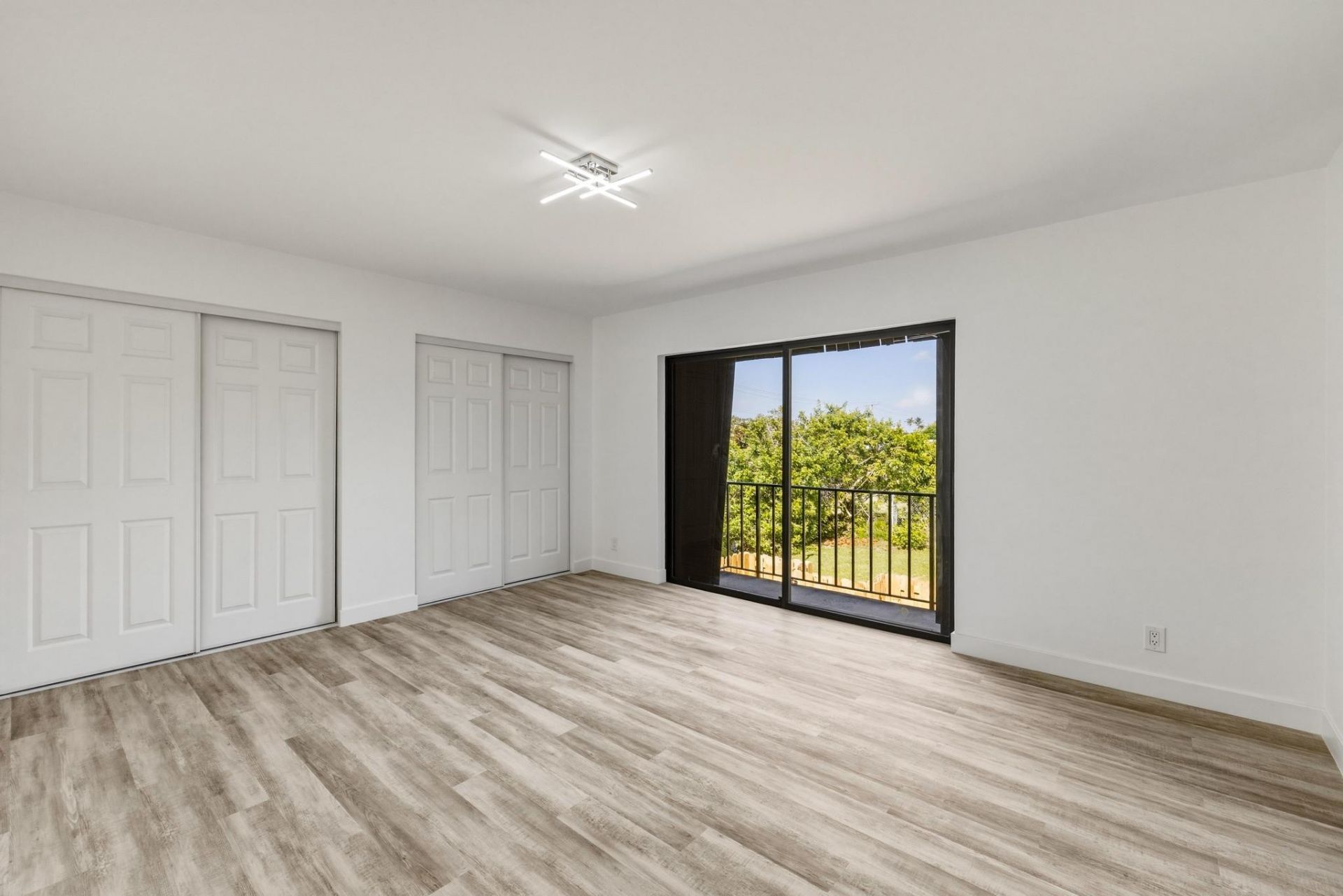 107 Lake Arbor Drive, Palm Springs, FL 33461 Photo