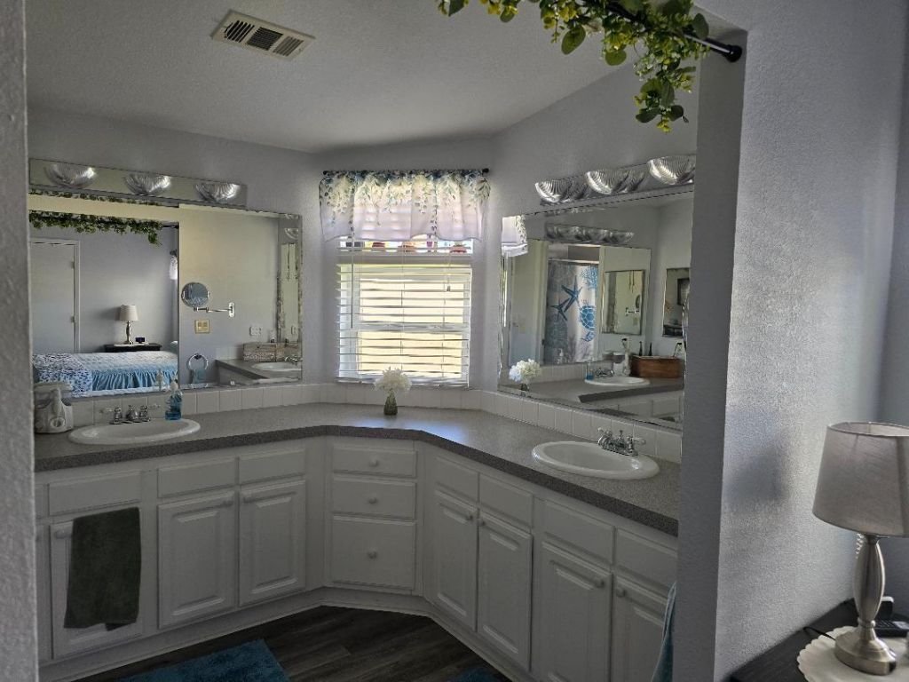 337 Seahorse Terrace, Fort Pierce, FL 34982 Photo