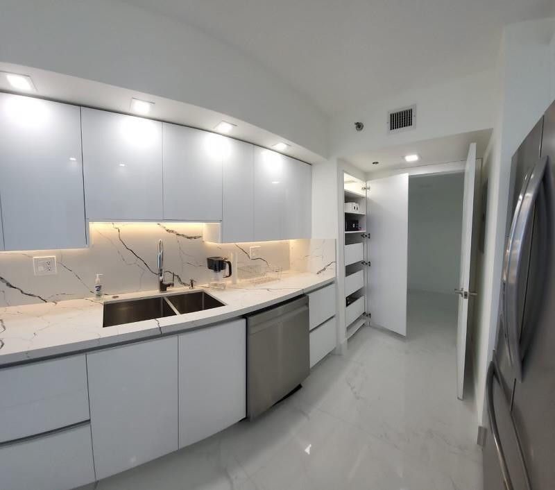 16425 Collins Avenue, Unit 2514, Sunny Isles Beach, FL 33160 Photo