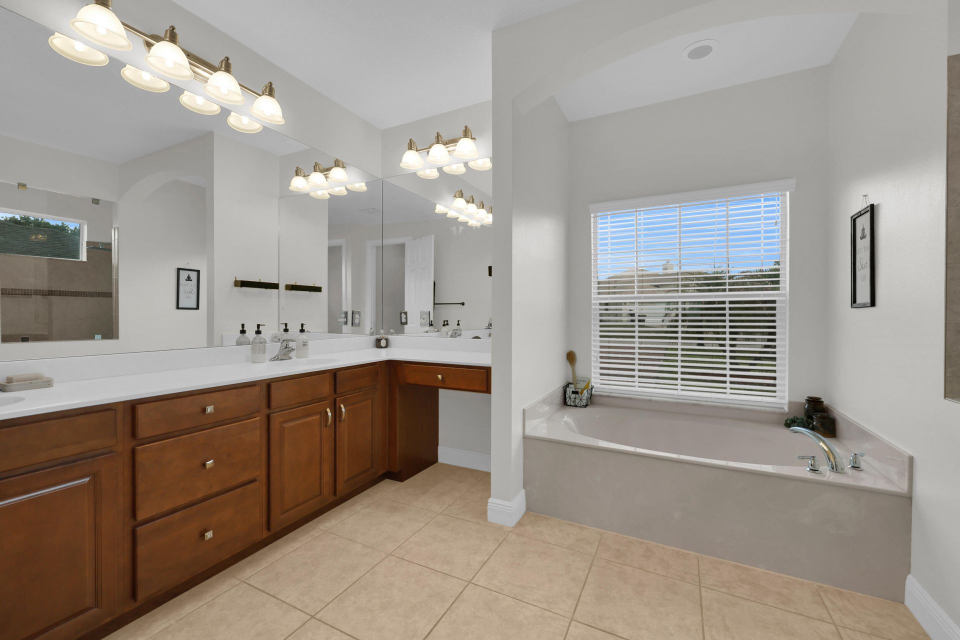 5816 NW Whitecap Road, Port Saint Lucie, FL 34986 Photo