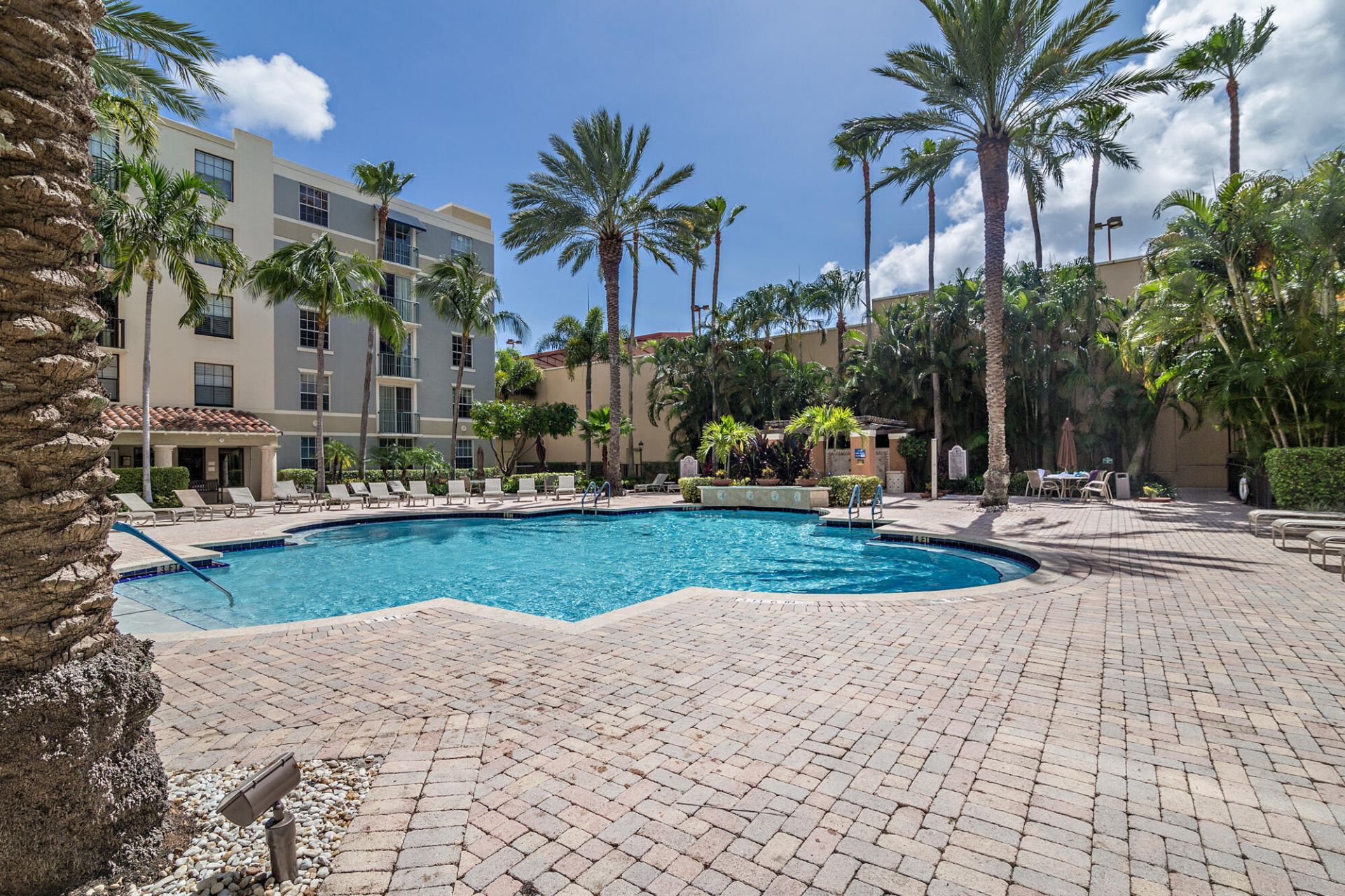 651 Okeechobee Boulevard, Unit 1006, West Palm Beach, FL 33401 Photo