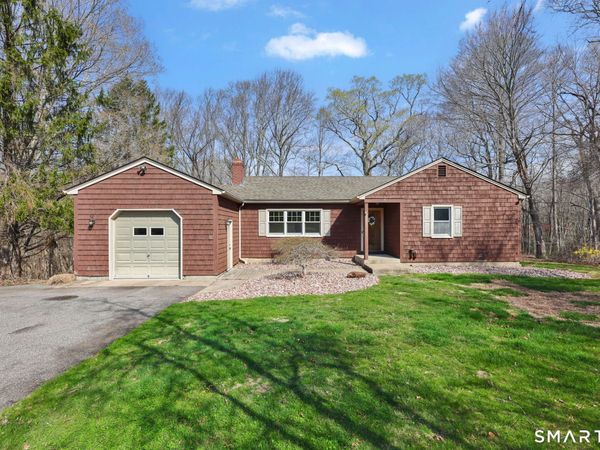 36 Highland, Essex, CT 06442