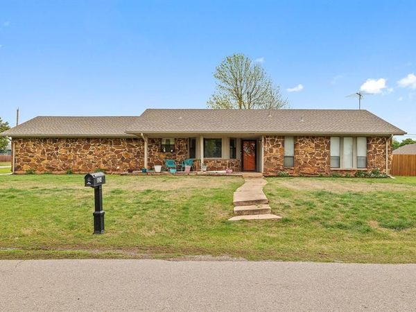 824 N Madison Avenue, Blanchard, OK 73010