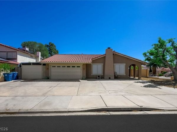 4016 Lindell Road , Las Vegas, NV 89103