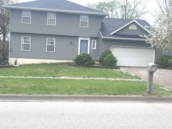 2725 crow creek Road , Bettendorf, IA 52722