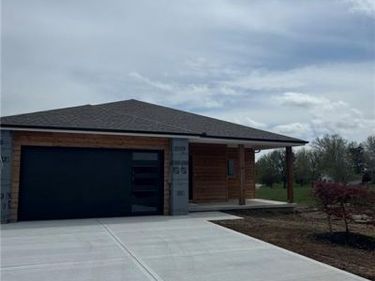 1107 Old Time Drive, Excelsior Springs, MO 64024