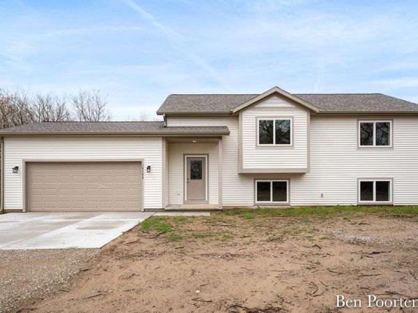 14123 Beardslee Street NE, Greenville, MI 48838