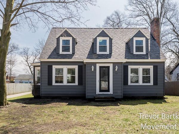 735 Wendover Boulevard, Norton Shores, MI 49441