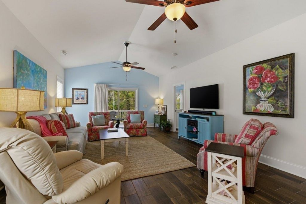 441 7th Ave. S Photo 5