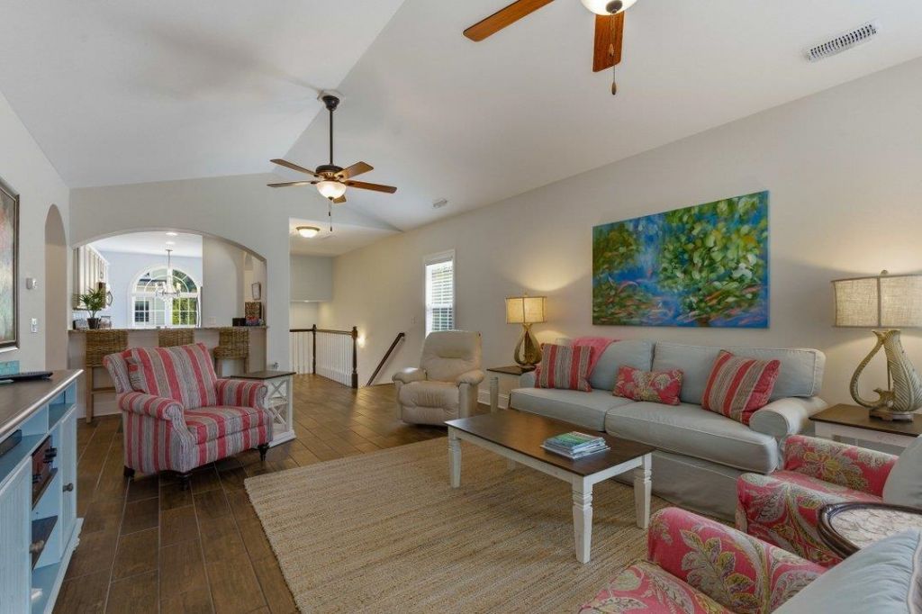 441 7th Ave. S Photo 6