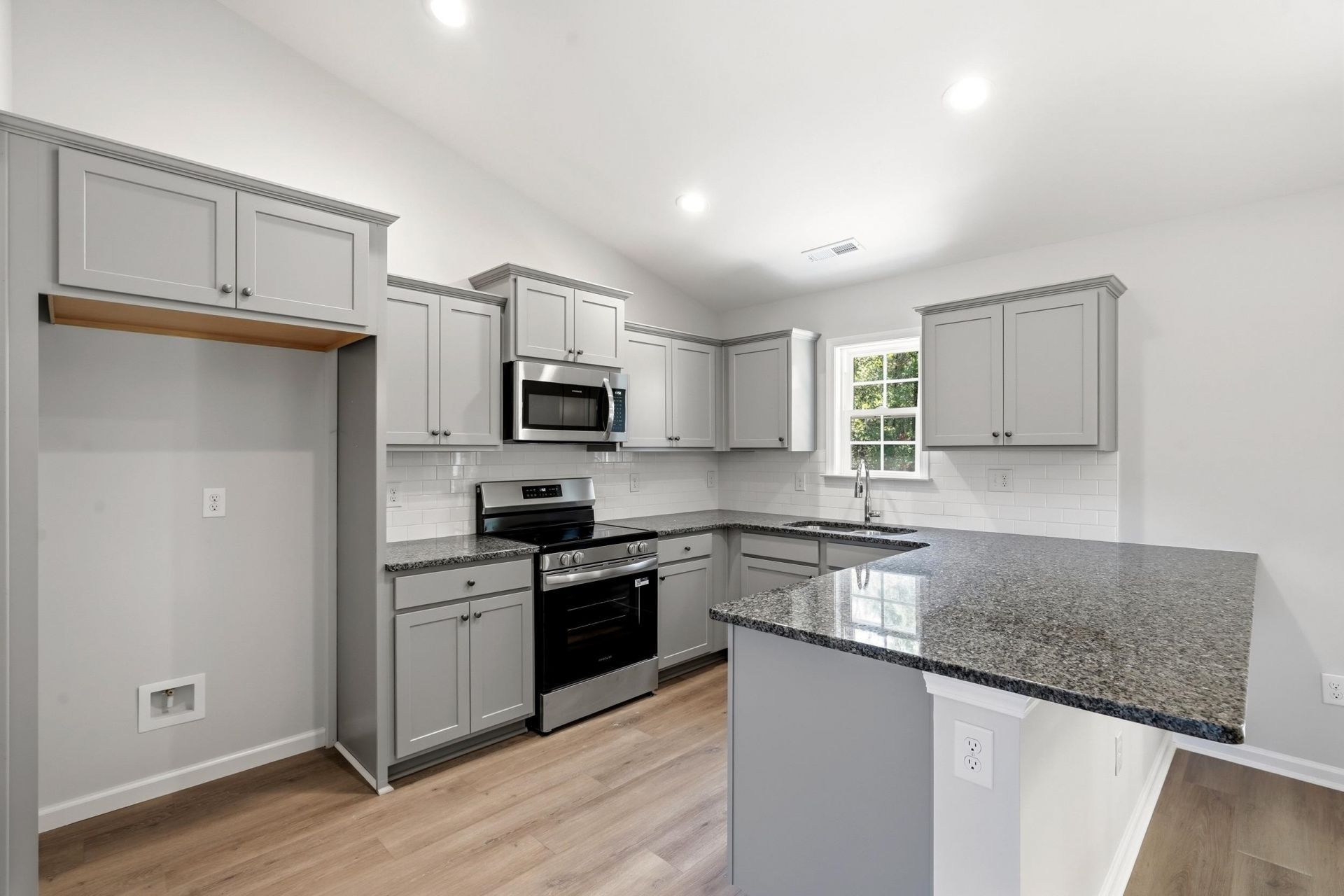 172 Gray Owl Dr. Photo 5