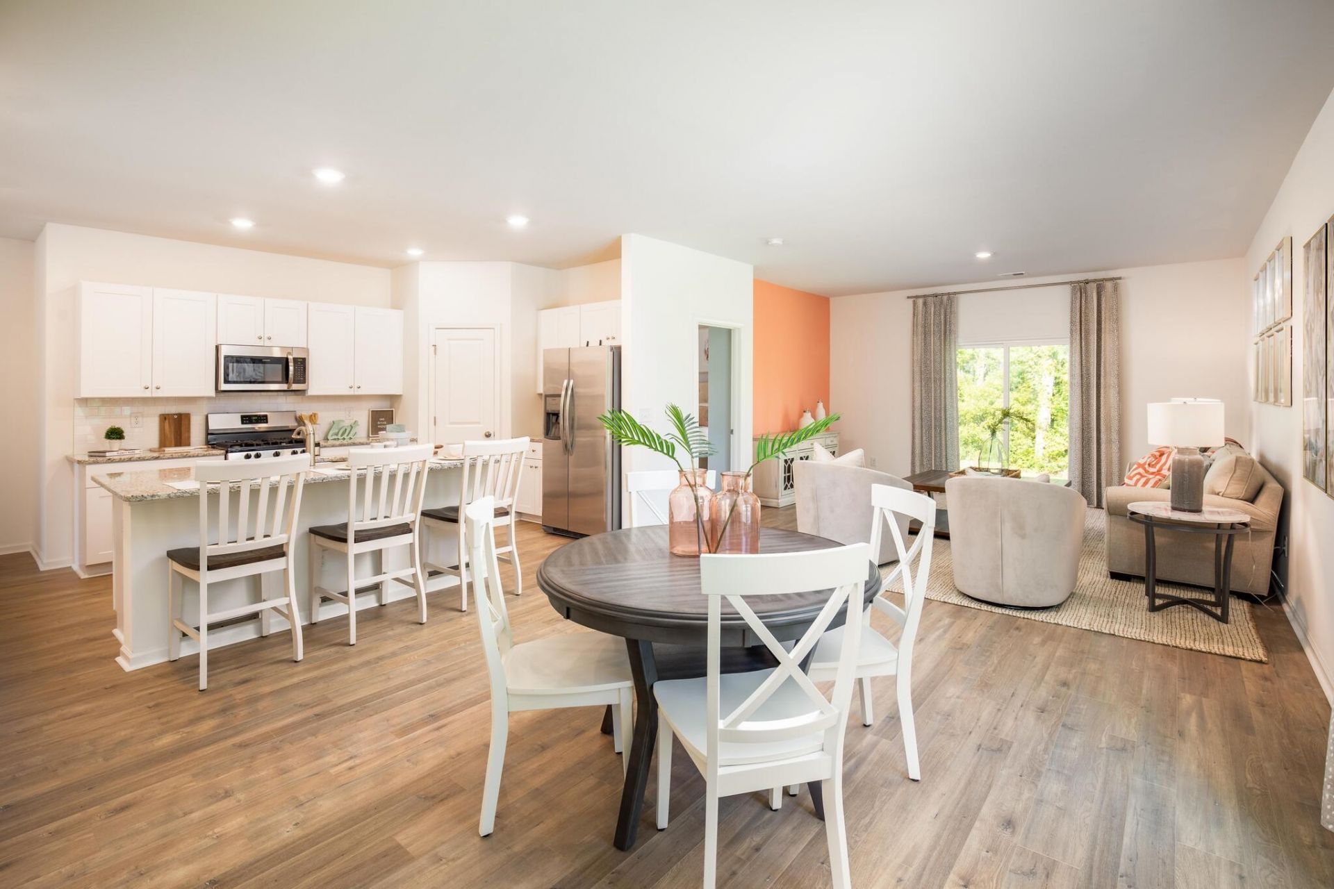 352 Sweet Vernal St  Photo 10