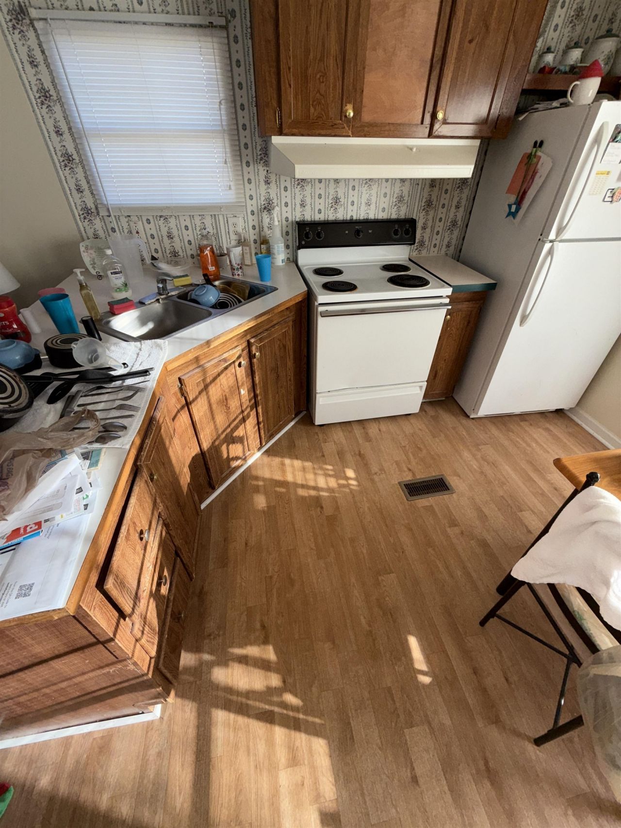 869 Hilander Dr. Photo 7