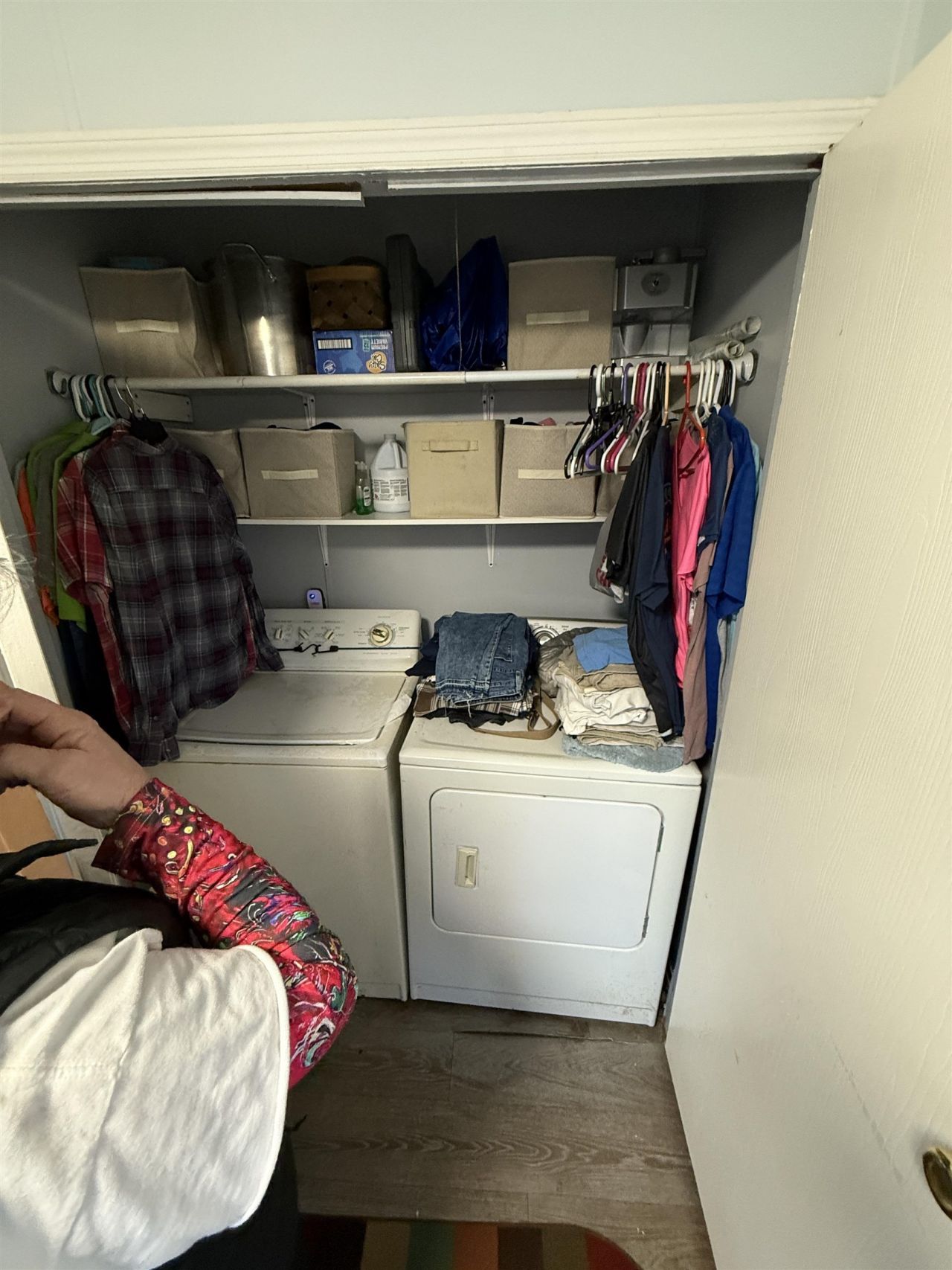 882 Hilander Dr. Photo 10