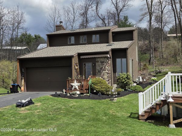 142 Dark Hollow Road, Tunkhannock, PA 18657