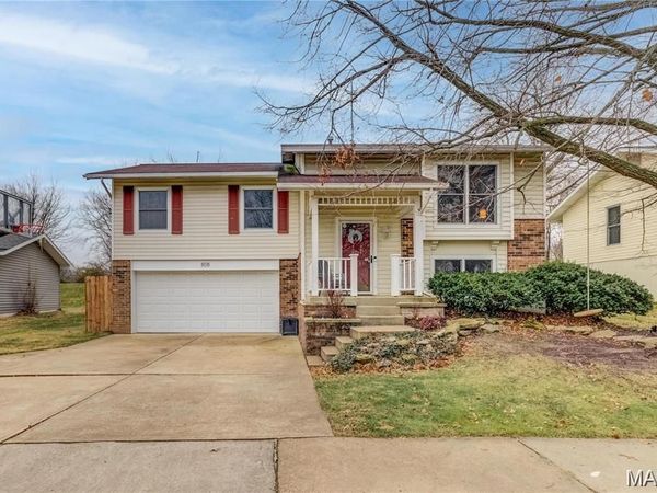 808 Timberfield Drive , Ballwin, MO 63021