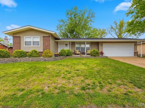 2515 Pioneer Drive, St Louis, MO 63129