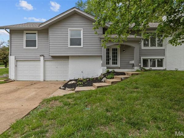 12897 Nimes Drive, St Louis, MO 63141