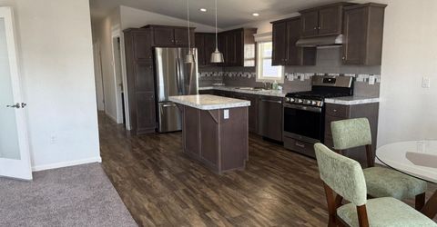 6705 Capitol Circle, Sacramento, CA 95828 Photo