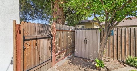 6026-6022 Sandlin Way, Sacramento, CA 95819 Photo