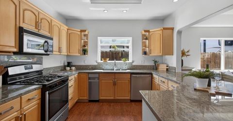137 Earl Ave, Roseville, CA 95678 Photo