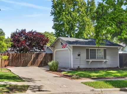 137 Earl Ave, Roseville, CA 95678 Photo