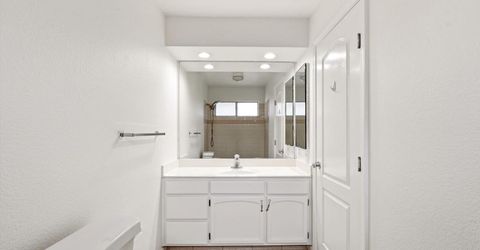 14 Las Uvas Ct, Sacramento, CA 95833 Photo