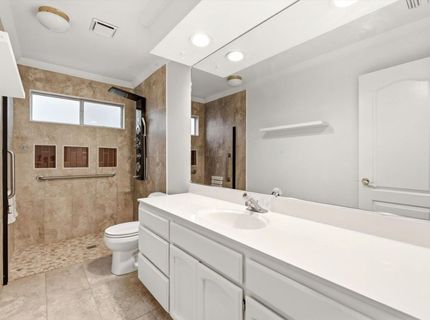 14 Las Uvas Ct, Sacramento, CA 95833 Photo