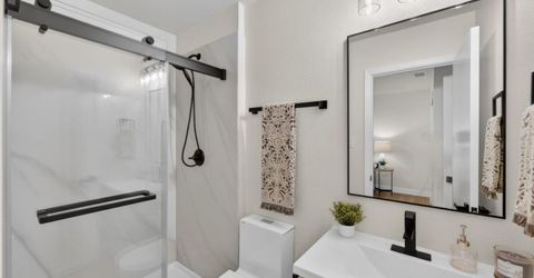 327 22nd St, Sacramento, CA 95816 Photo