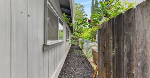 327 22nd St, Sacramento, CA 95816 Photo