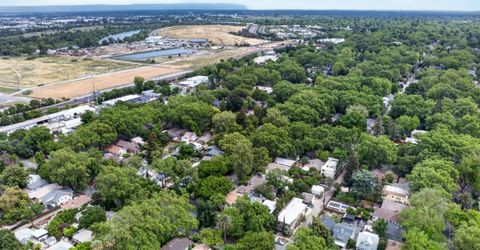 327 22nd St, Sacramento, CA 95816 Photo