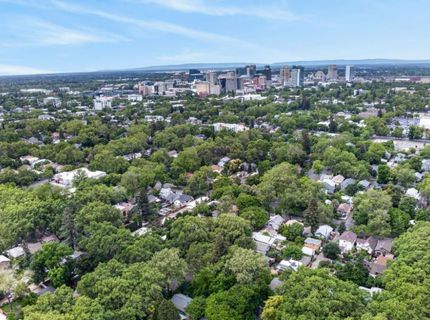 327 22nd St, Sacramento, CA 95816 Photo