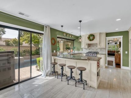 11647 Gold Country Blvd, Gold River, CA 95670 Photo