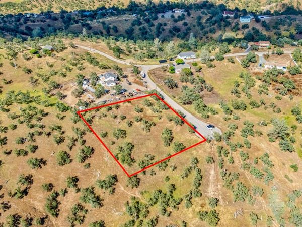 2480 Medina Ct, La Grange, CA 95329