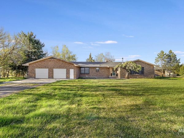 1084 E 300 N, Declo, ID 83323