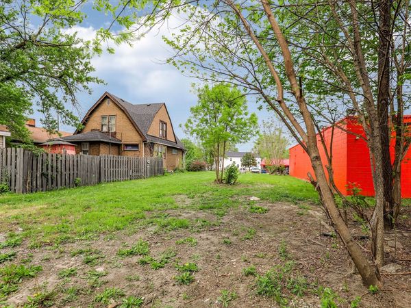 2837 E Michigan Street , Indianapolis, IN 46201