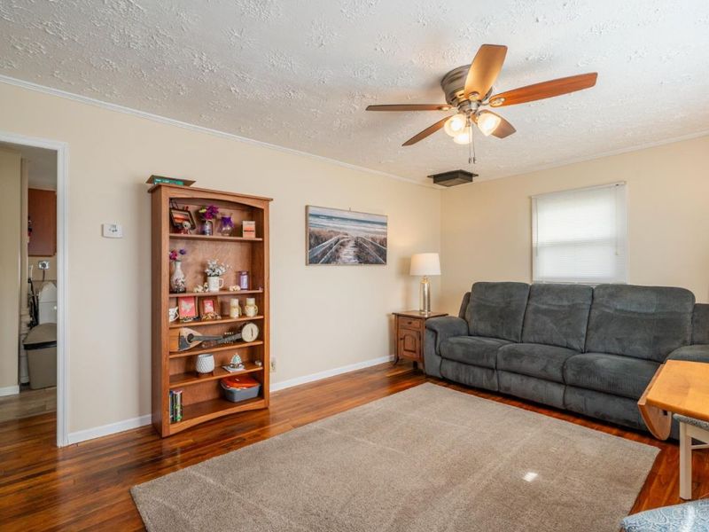 821 Old Main Street, Miamisburg, OH 45342 Photo 6