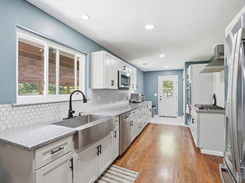 5655 Midforest Lane, Cincinnati, OH 45233 Photo 5