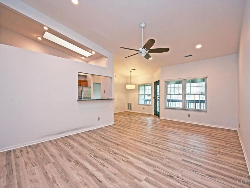 11971 Olde Dominion Drive, Unit 7, Symmes Township, OH 45249 Photo 3