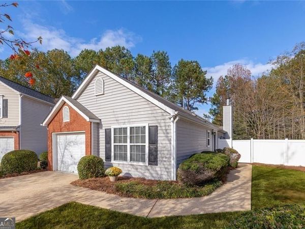 211 Daventry Way, Woodstock, GA 30188