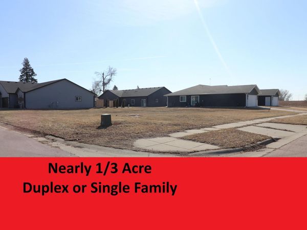 4501 W Graceland Pl, Sioux Falls, SD 57106