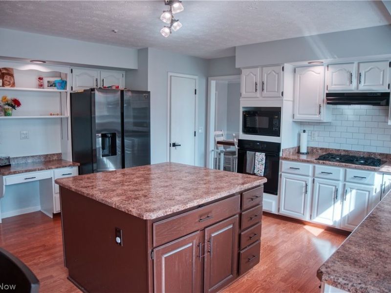 10621 Sherwood Trail, North Royalton, OH 44133 Photo 14