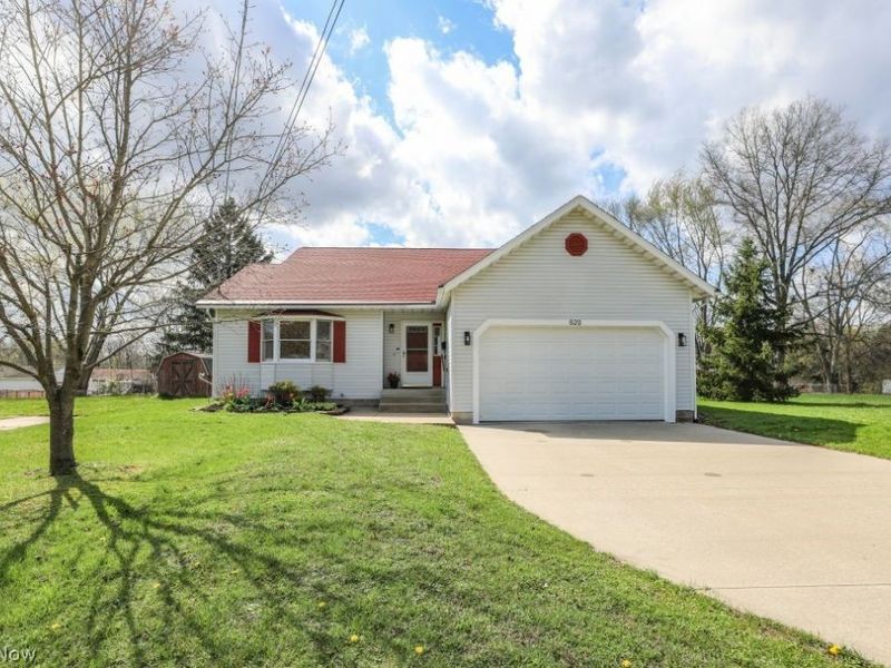 620 Walton Street, Ravenna, OH 44266 Photo 2